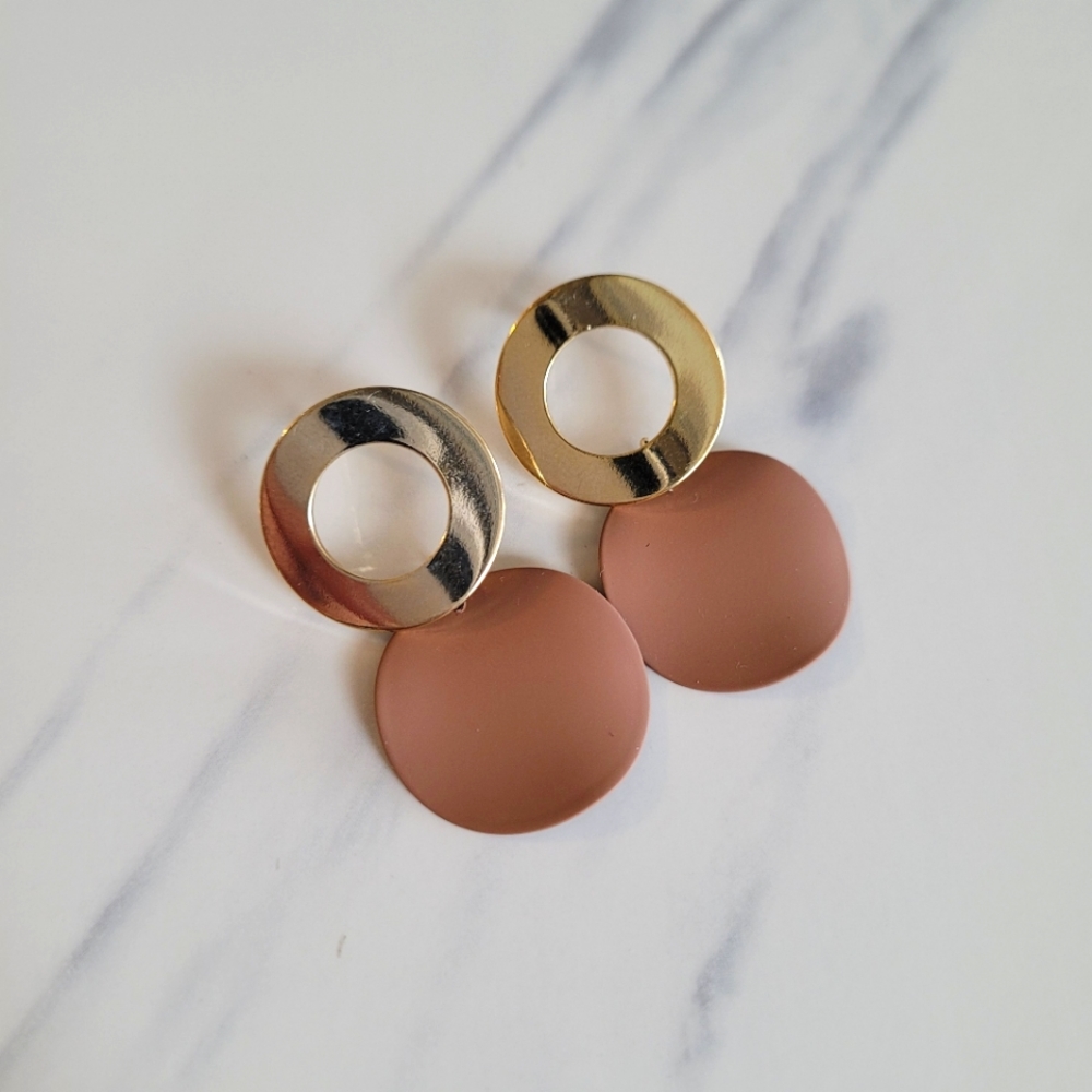 ⚡️BOGO 50% Off⚡️ Brown and gold earrings